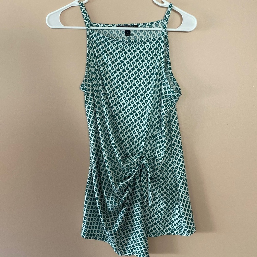 Banana Republic Green and white tank